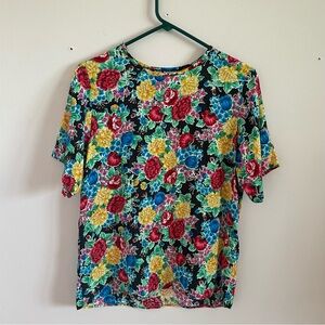 Sag Harbor Vintage Floral Graphic Print  Short Sleeve Blouse T-Shirt Size Small